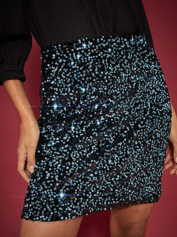 Sequin Skirt Outfit For New Years Eve-megaelearning.vn