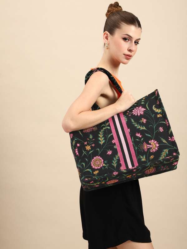 Dressberry handbags online store