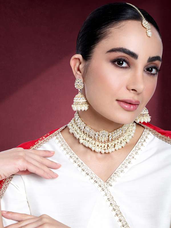 Peora Women Jewellery Set Earring Pendant Buy Peora Women Jewellery Set Earring Pendant online in India