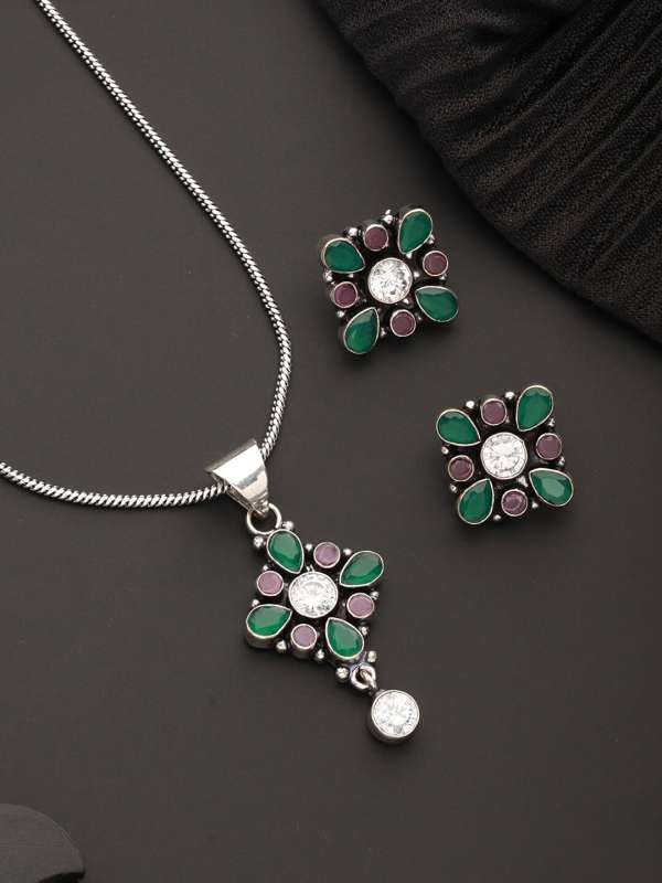 Silver pendant set tanishq top