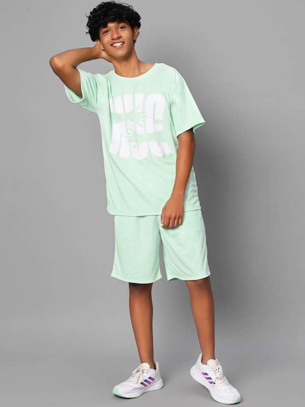 Sports t shirt and shorts new arrivals