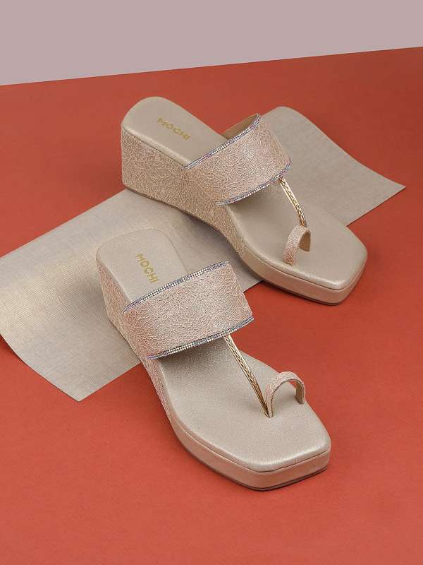 Heeled flip flops online india hot sale