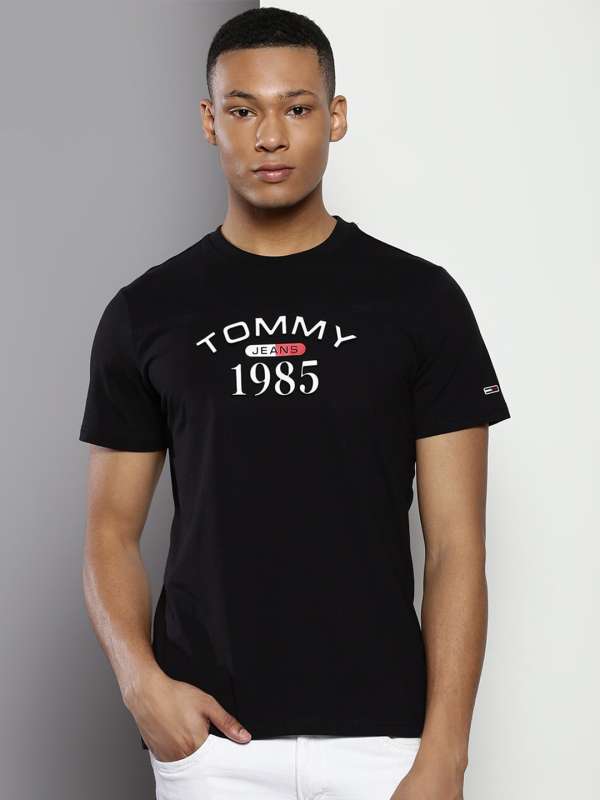 Tommy hilfiger deals black t shirt