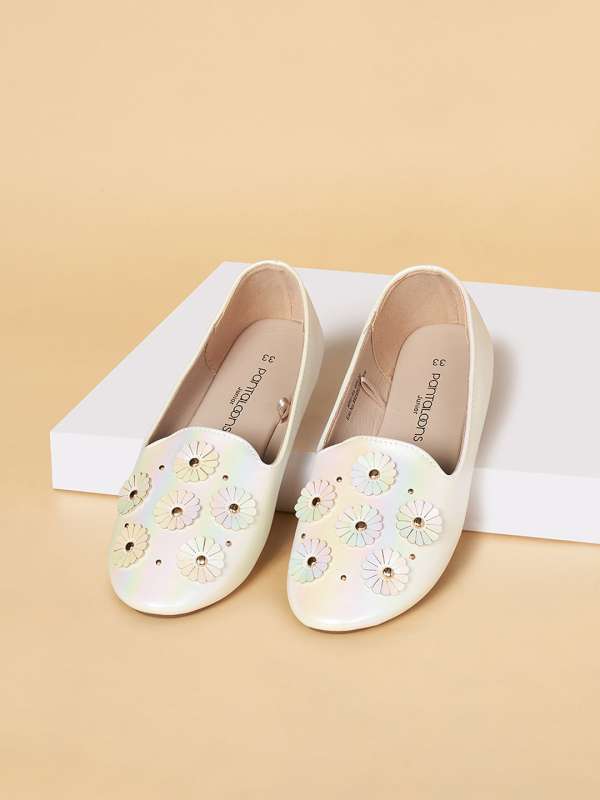 Cute white flats hotsell
