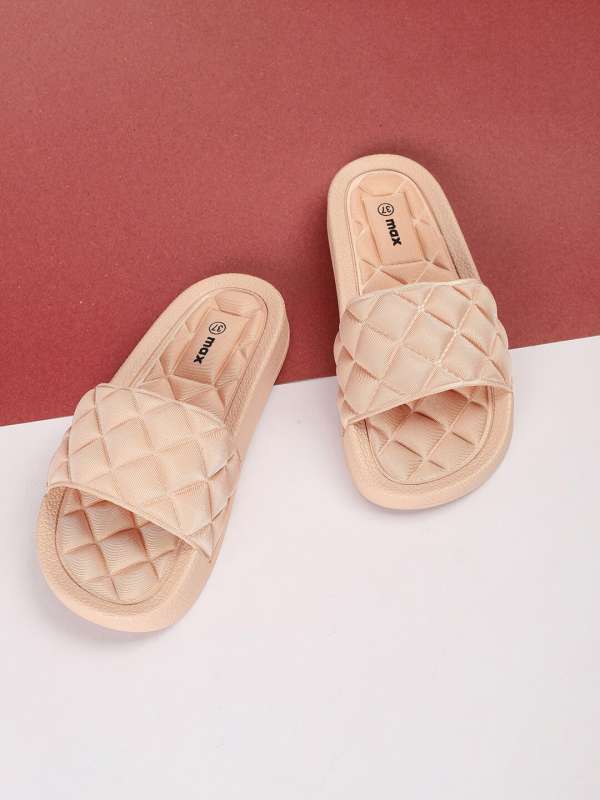 Max clearance slippers online