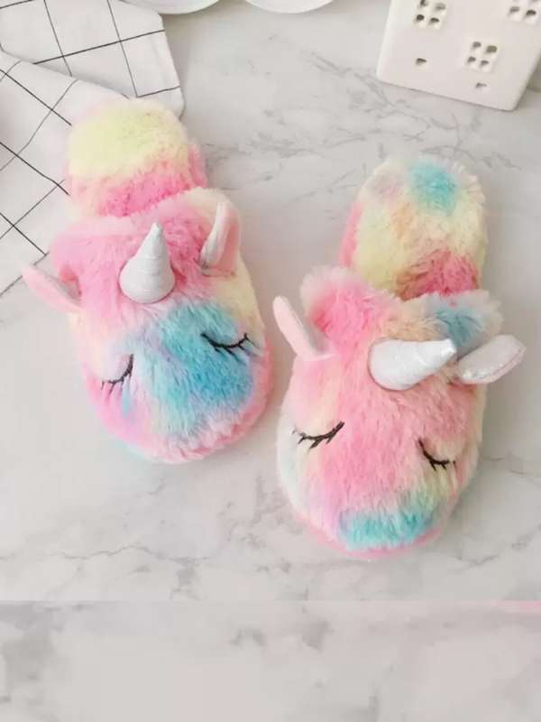 Fur slippers clearance myntra