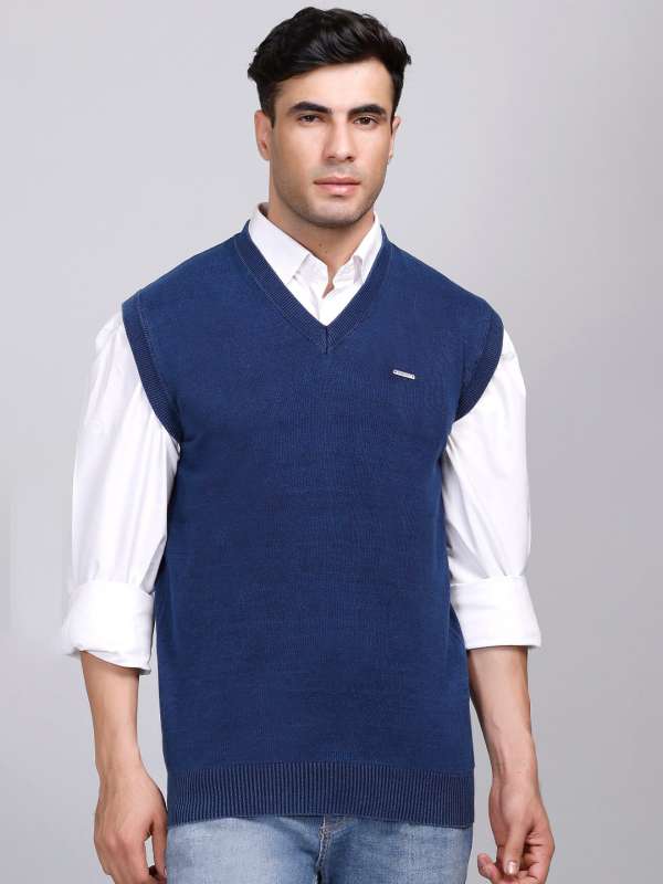 Half outlet sweater jacket