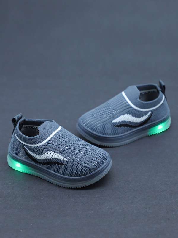 Nike boys shop slip on sneakers