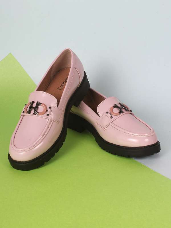 Dressberry footwear online on sale