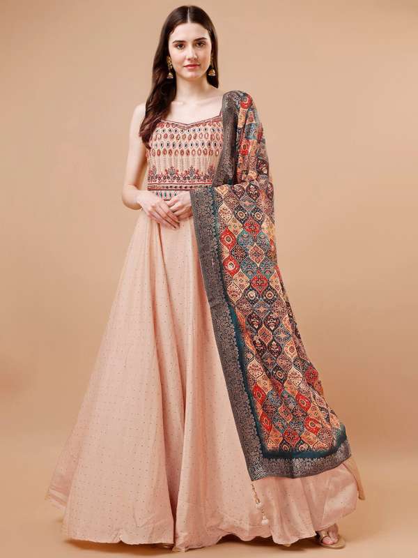 Price new arrivals of dress