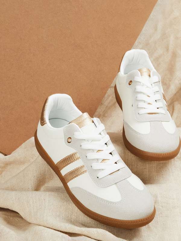Adidas us customer deals service salario