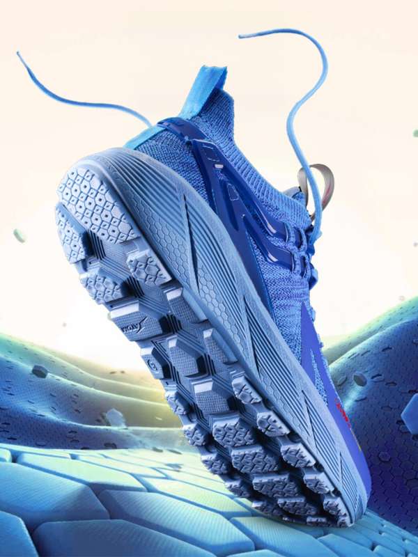 Ultra running shoes 219 top