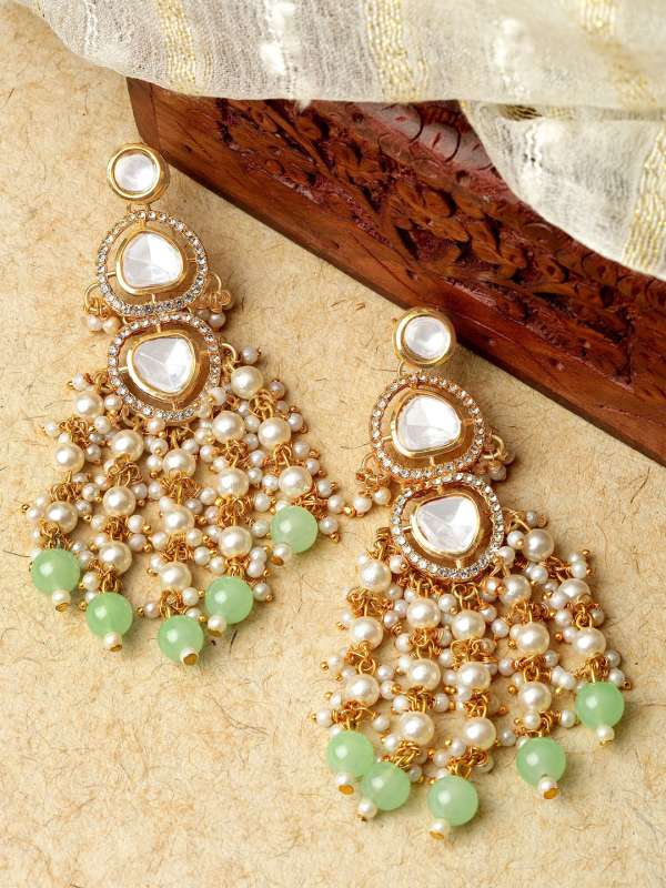 Earrings for green saree shop