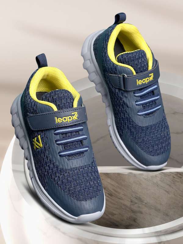 Running shoes deals with velcro closure