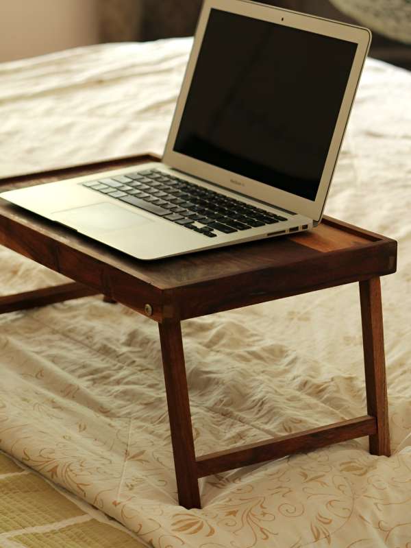 Laptop online table myntra