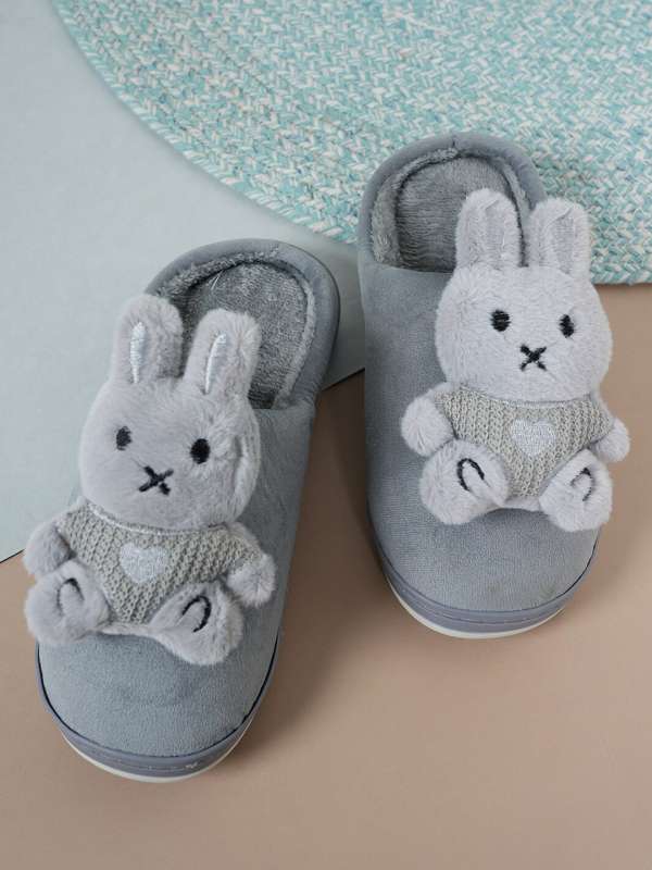 Fur best sale slippers myntra