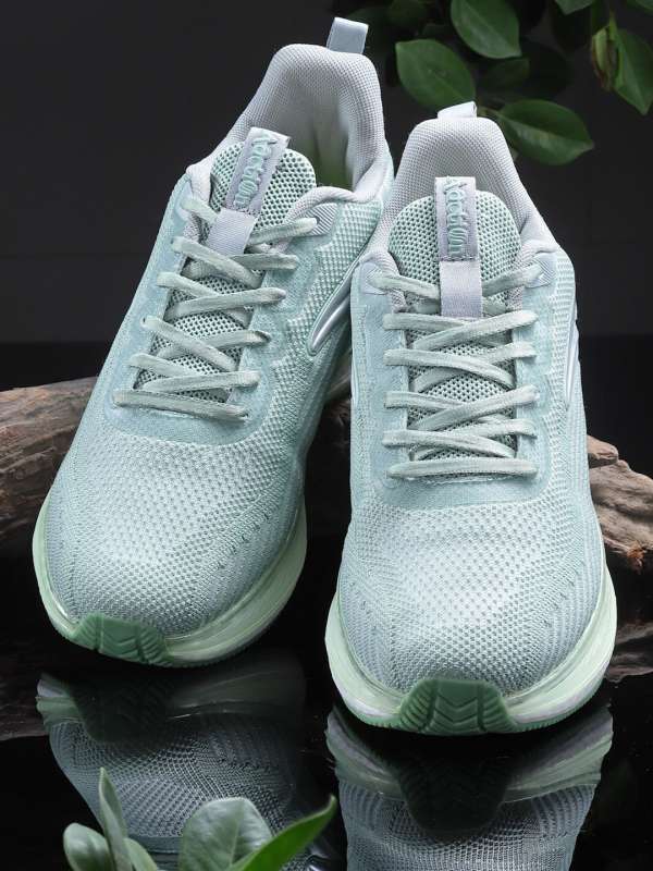 Hummel shoes myntra best sale