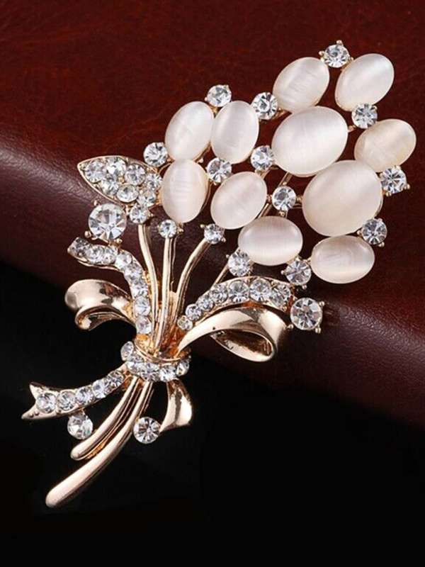 Flower brooch online deals