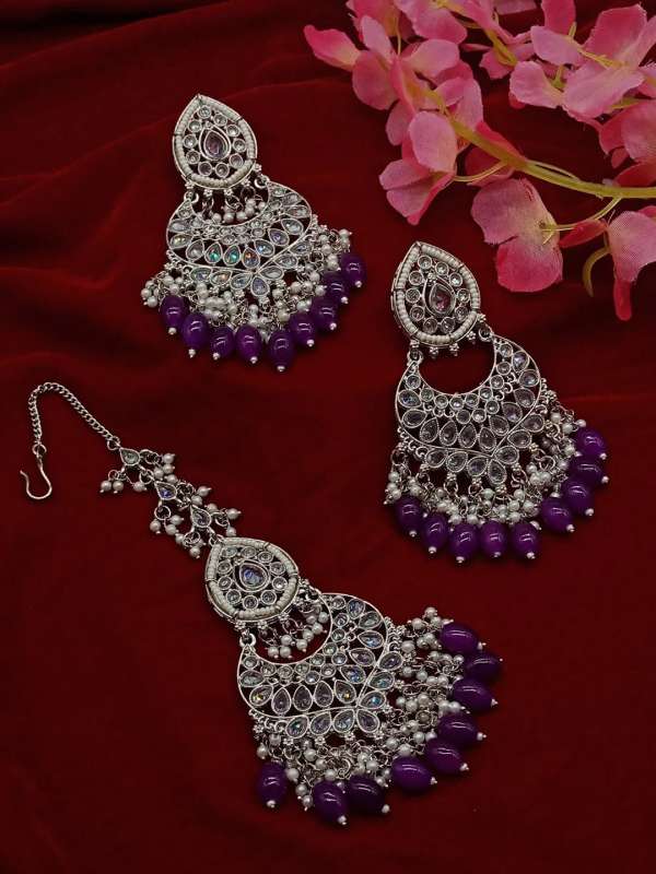 Maang tikka and earrings sales set myntra