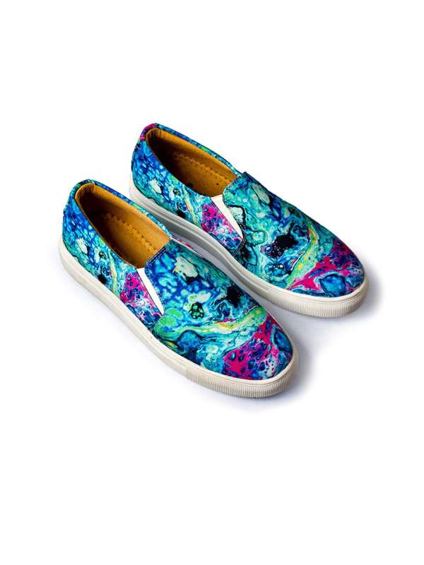 Medusa pop sales slip on sneakers
