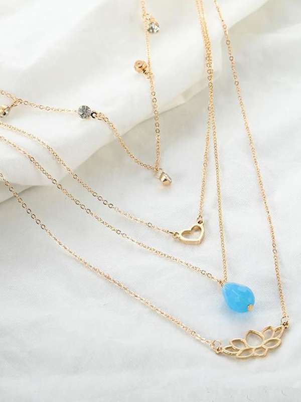 Layered necklace myntra deals