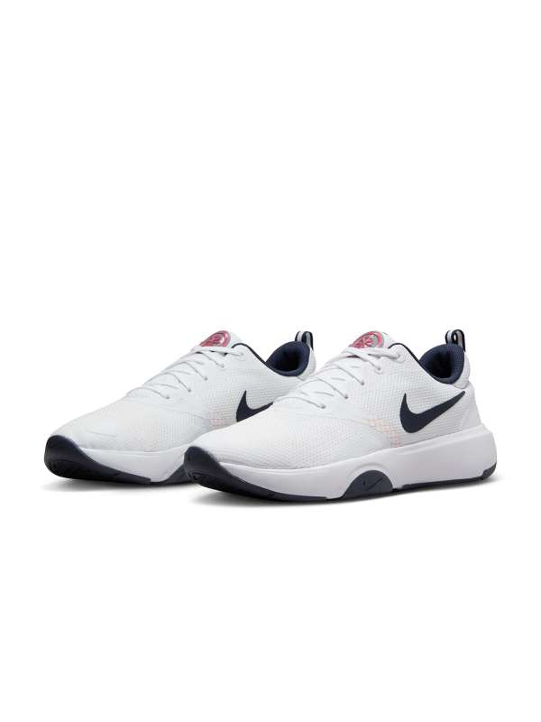 Nike city black trainers sales
