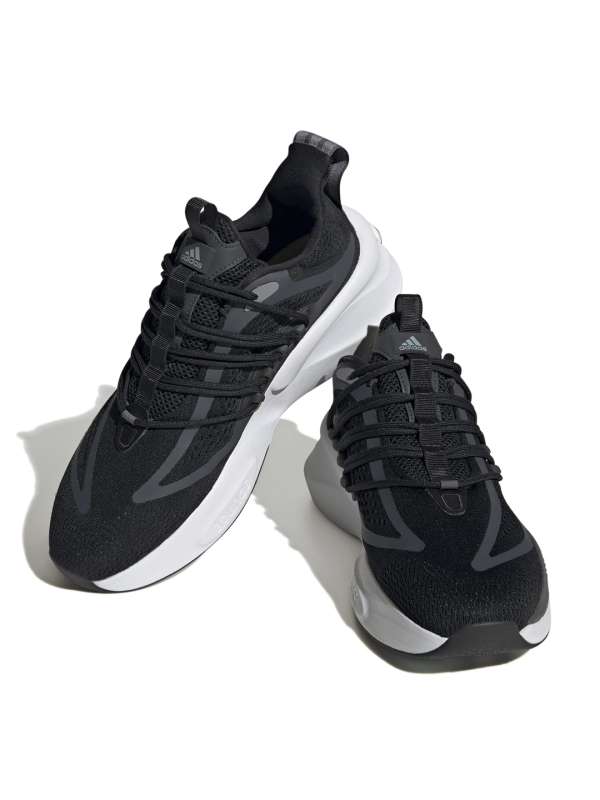 Yeezy shoes myntra on sale