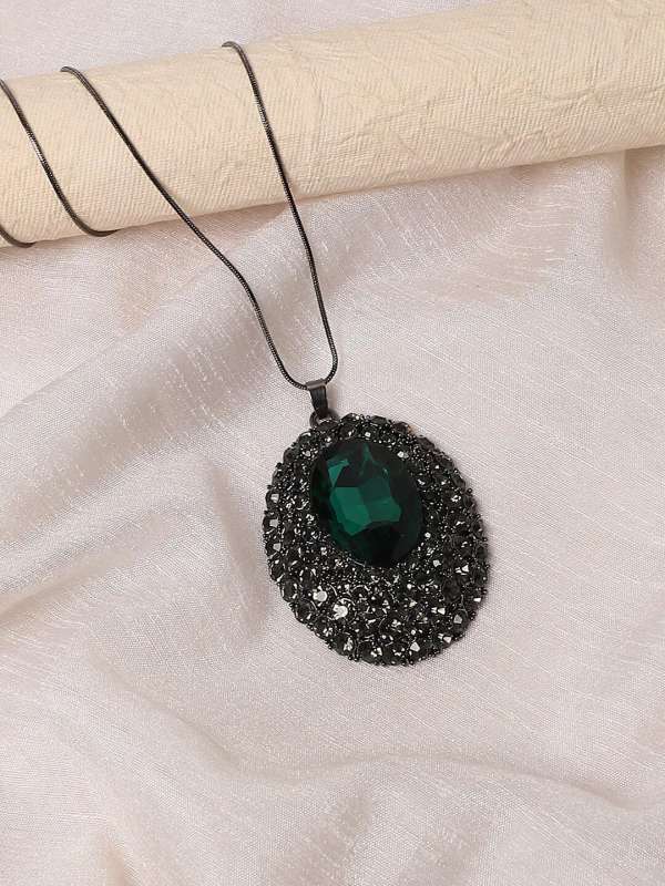 Black pendant necklace women's hot sale