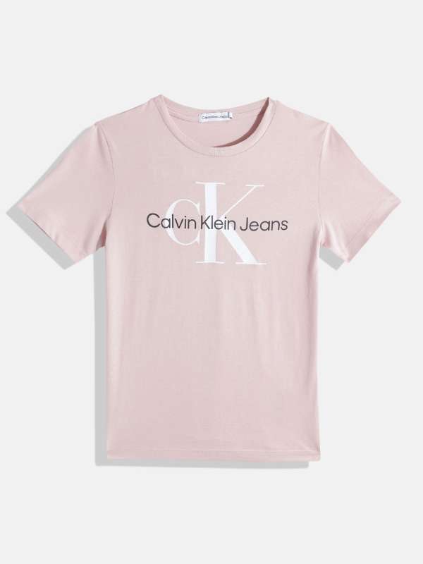 https://assets.myntassets.com/dpr_1.5,q_60,w_400,c_limit,fl_progressive/assets/images/26321920/2024/1/15/c90005b5-9ace-41cd-8d42-f26209a046fc1705313938732-Calvin-Klein-Jeans-Kids-Pure-Cotton-Brand-Logo-Printed-T-shi-1.jpg