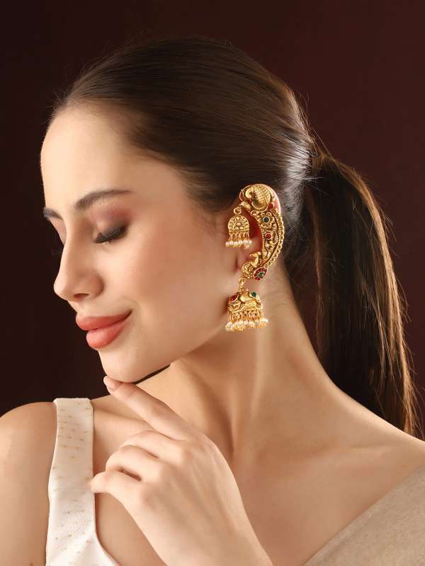 Best earrings for saree top