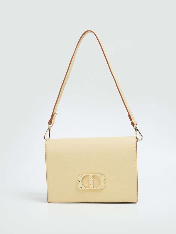 Code online handbags myntra