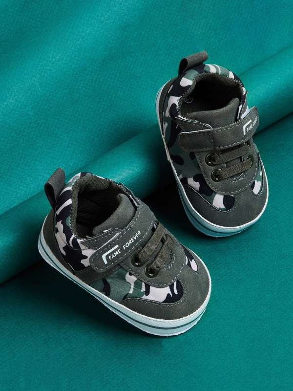 Camouflage shoes for boys shop