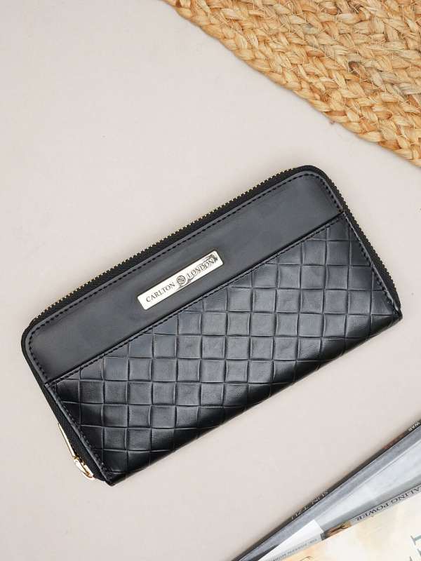 Carlton wallet price new arrivals