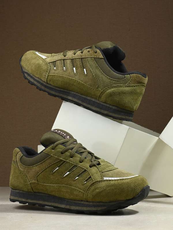 Free sports shoes sale