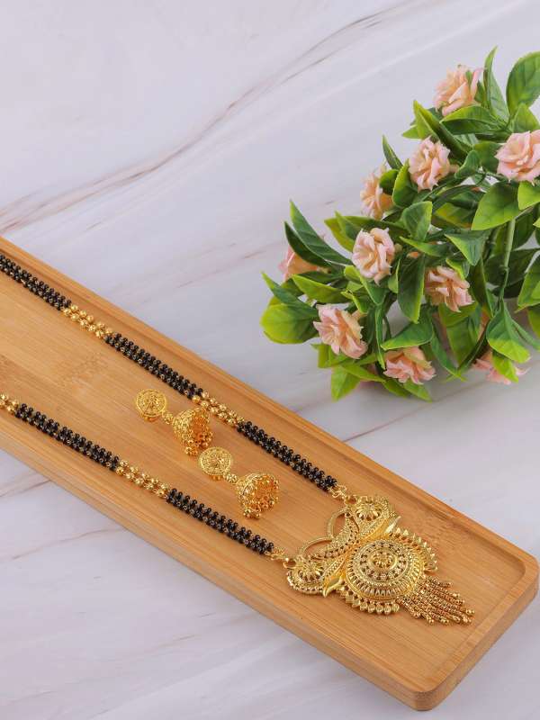 Gold mangalsutra below deals 15000