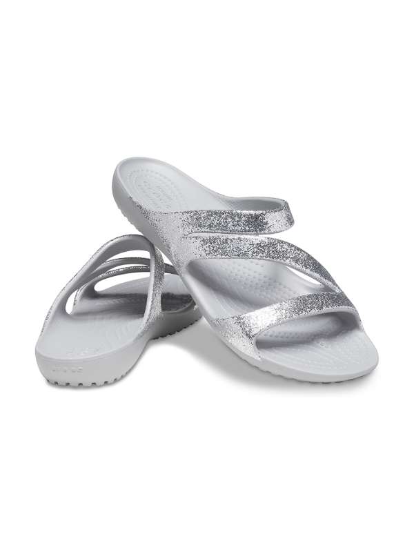 Myntra hotsell crocs women