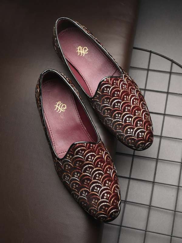 Saree sale shoes online