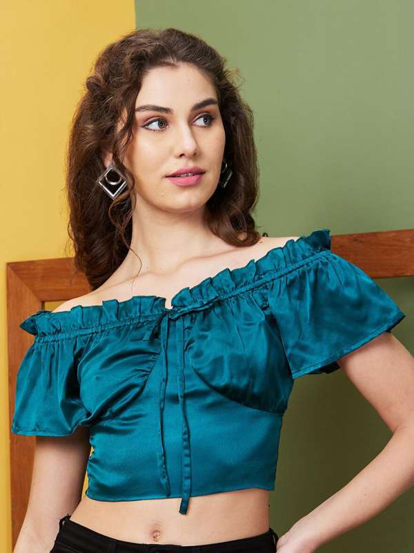 Shoulderless best sale crop top