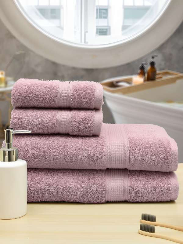 Mauve bathroom store towels