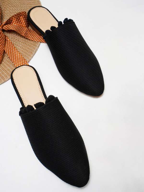 Pom pom chappals online on sale