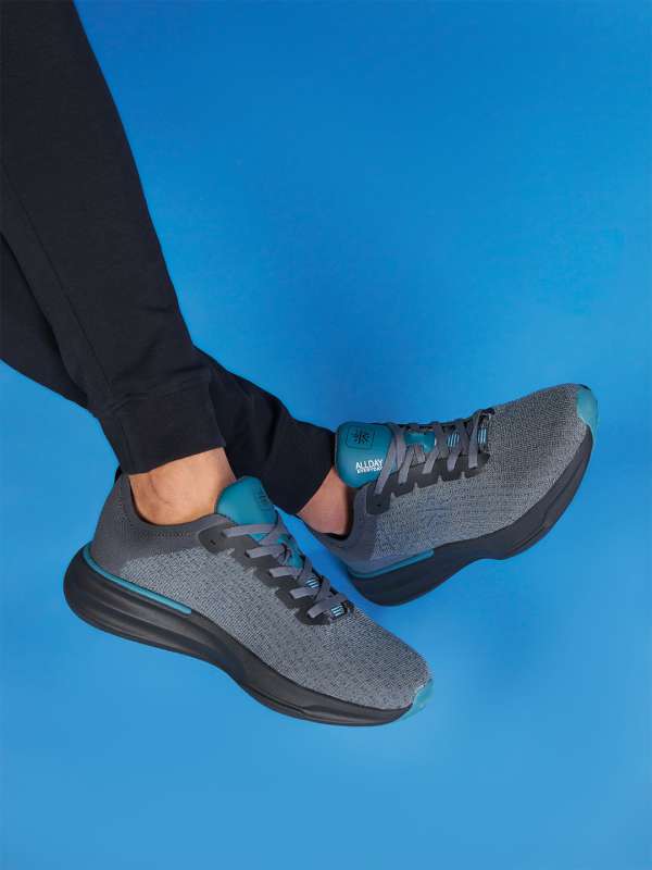 Fly outlet sports shoes