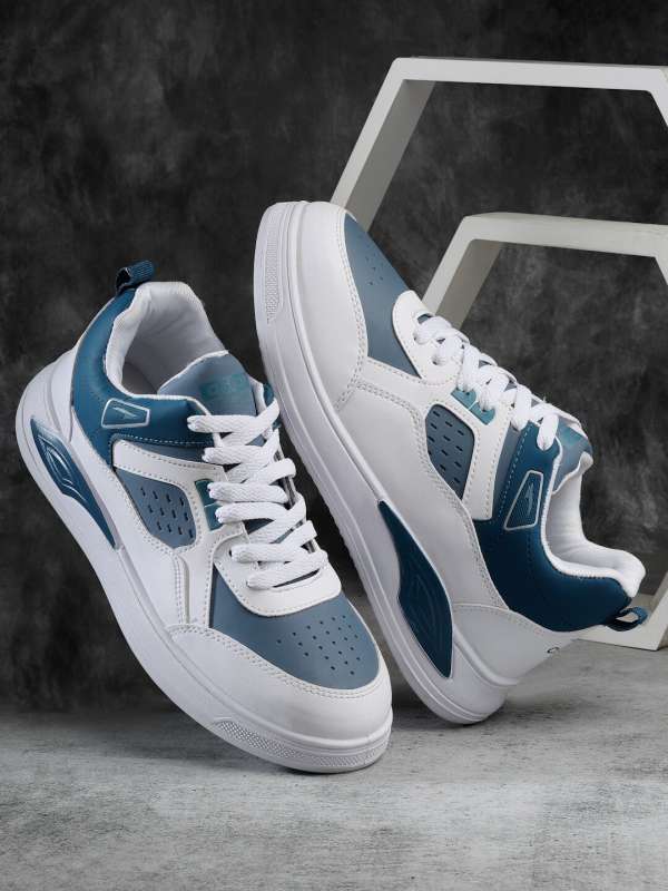 Vans Low Chukka Buy Vans Low Chukka online in India