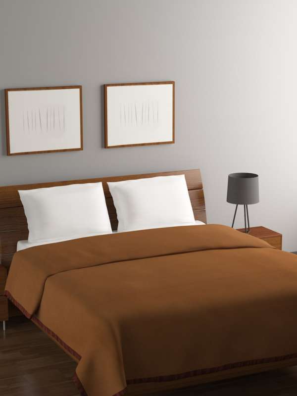 Bombay dyeing quilts online deals