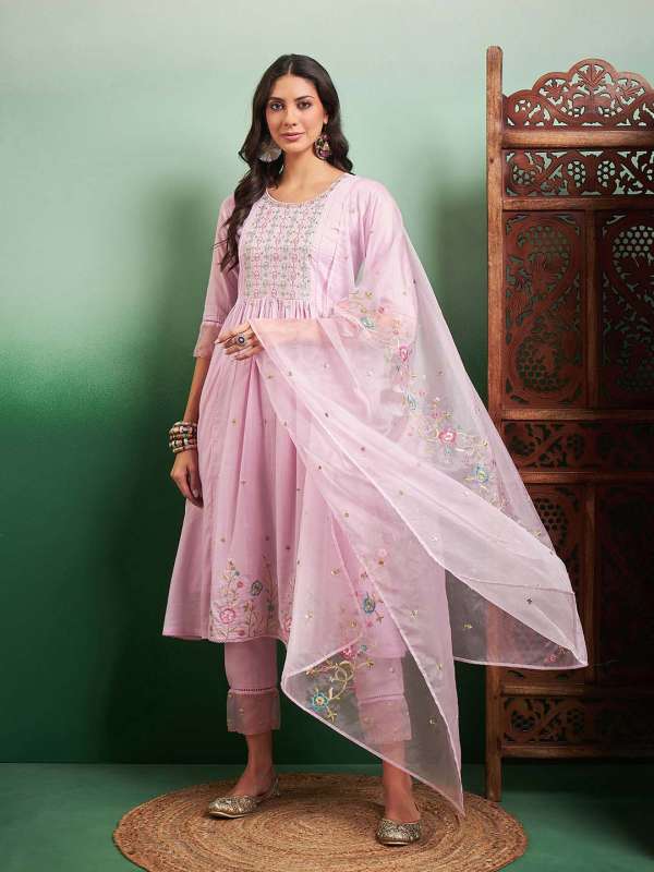 White salwar kameez with pink dupatta outlet