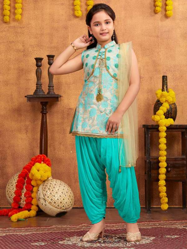 Girl on sale legi kurti
