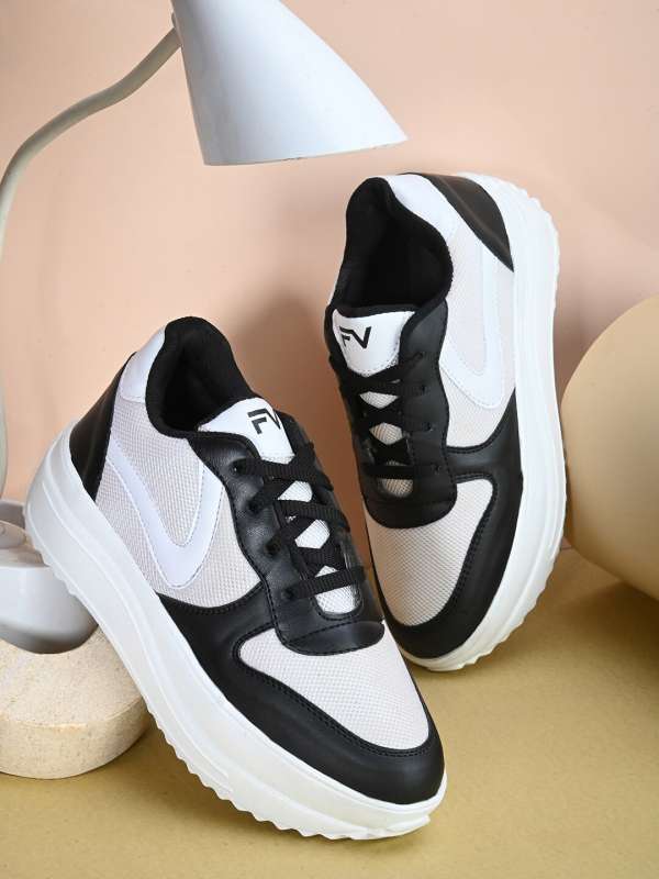 Orthopedic sneakers 2025
