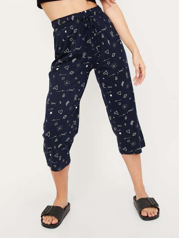 Navy blue capris store