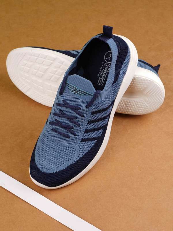 Best shoes for cheap men under 700