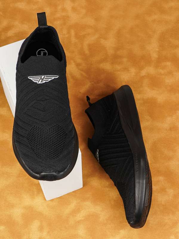 Best shoes for cheap men under 700