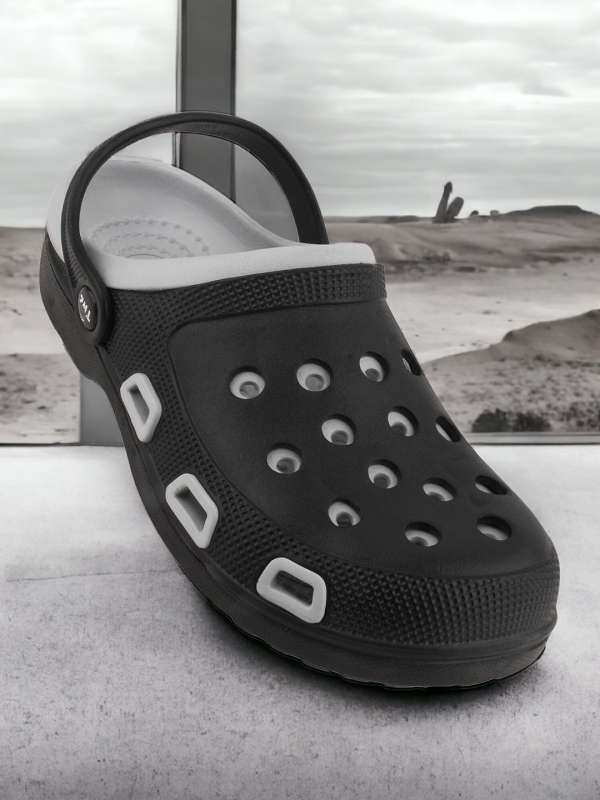 Crocs myntra outlet